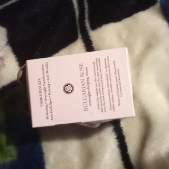 Bulgarian Rose Moisterizer - Picture 2 of 3